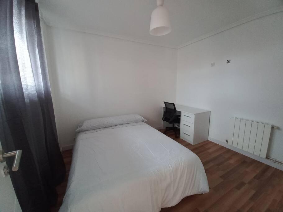 Apartamento En Santander Soleado Y Con Terraza. エクステリア 写真